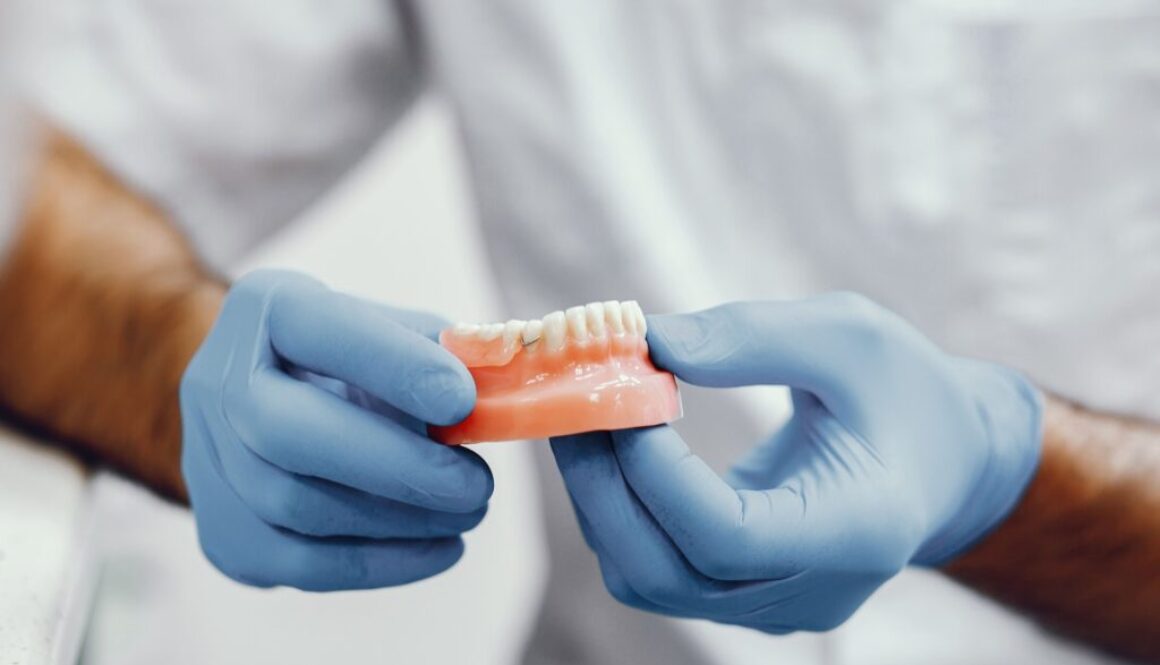artificial-jaw-dentist-s-office (1) (1) (1)